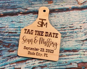 Tag the date / western wedding / rustic wedding decor / save the date