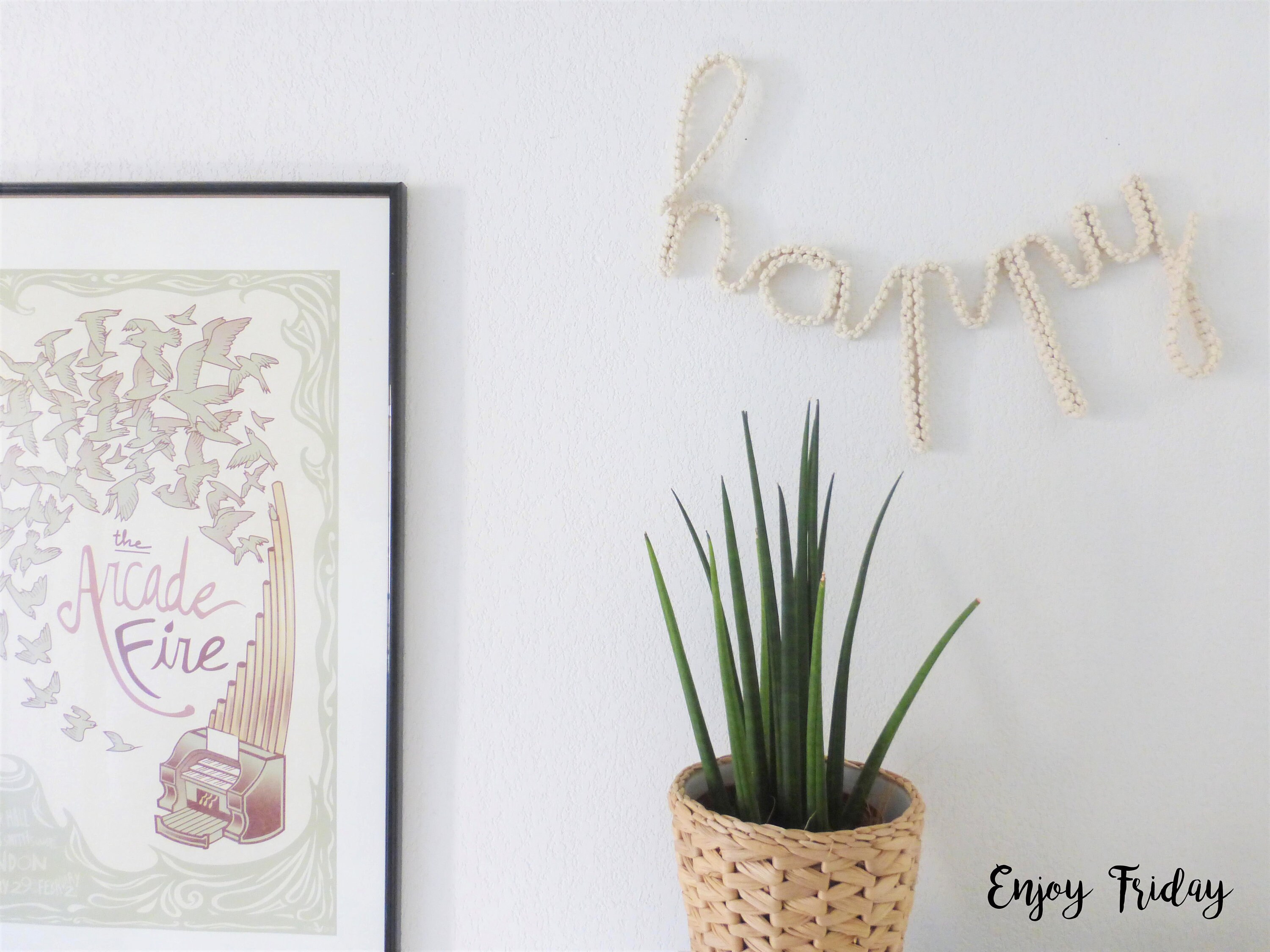 Mot Décoratif en Macramé