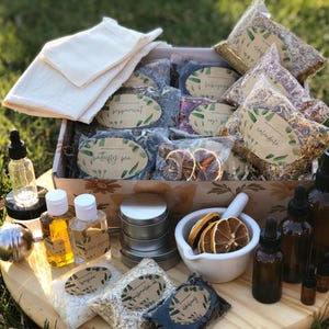 Mini Apothecary Starter Kit | Organic Herbs | Ebook
