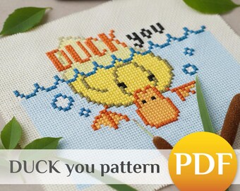 Modèle de point de croix PDF Canard impertinent et drôle, Grille de broderie avec jeu de mots sur un oiseau sarcastique, Canard en caoutchouc amusant au point de croix, Petit motif subversif