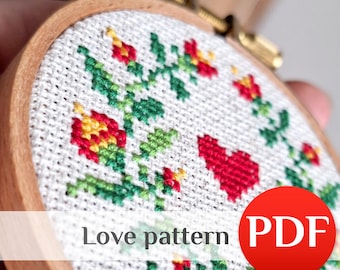 Mini Love Cross Stitch Pattern PDF, Small Heart Chart, Tiny Flowers Wreath Design, Easy Xstitch Hoop