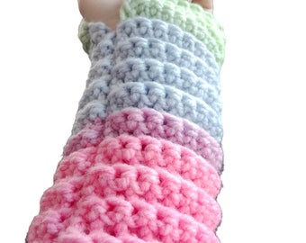 Armwarmers pastel effen met duimgat, gehaakt