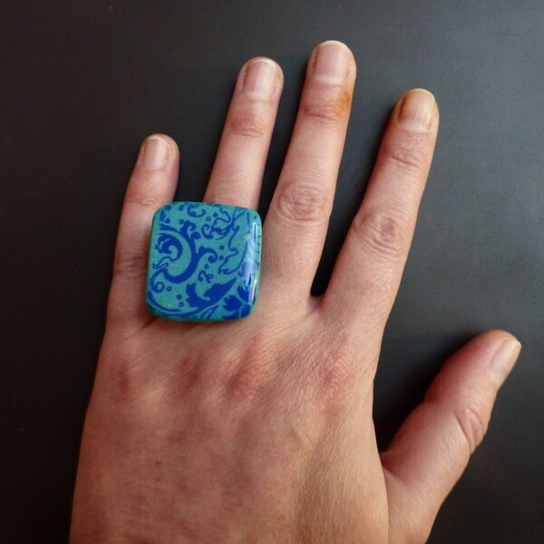 Bague volutes bleu/bague à motifs bleu carré/bague carrée bleu-vert/scroll blue ring/scroll blue jewelry/blue ring/pâte polymère/polymerclay