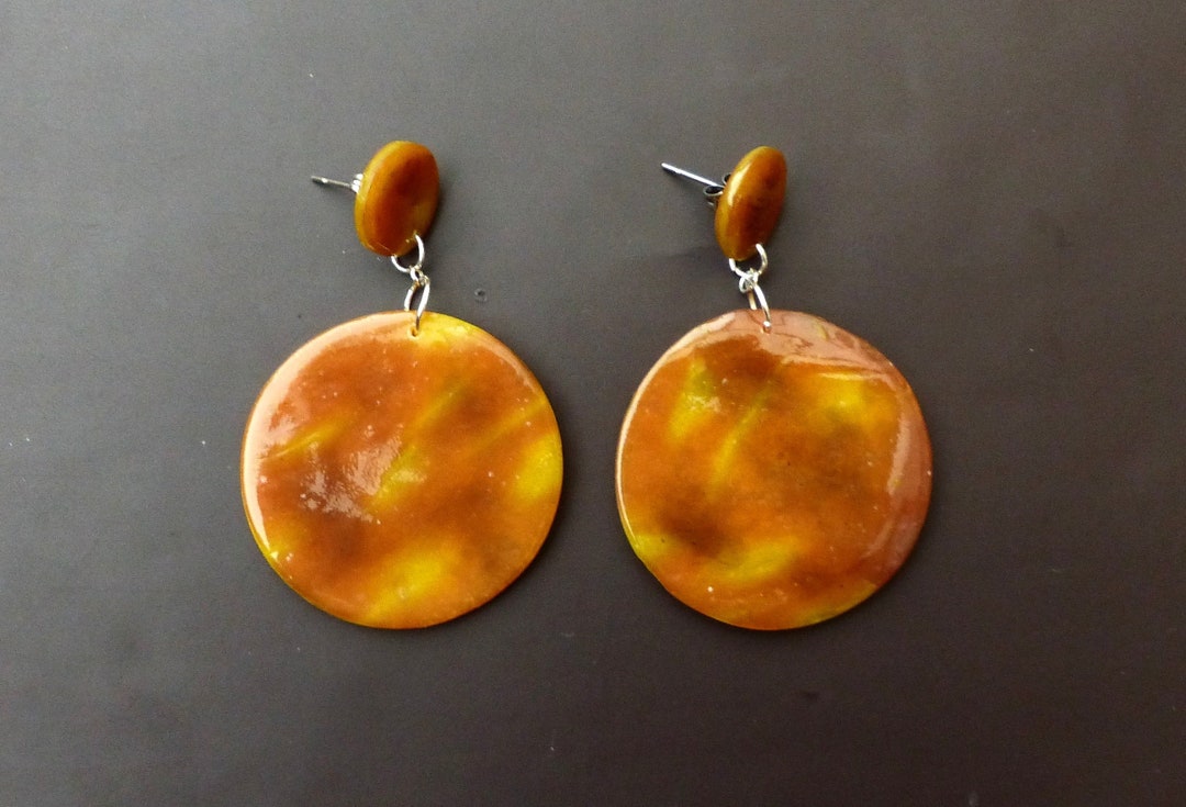 Pendientes Colgantes Con Perla De Concha Marina Y Pavé - Baño Oro Amarillo