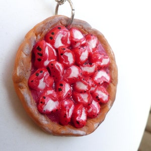 Collier tarte aux fraises/Strawberry Tart Necklace/collier pâte polymère/polymer clay necklace/cadeau personnalisé/personalized gift/jewelry image 2