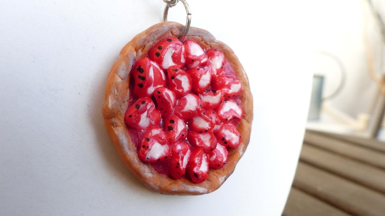 Collier tarte aux fraises/Strawberry Tart Necklace/collier pâte polymère/polymer clay necklace/cadeau personnalisé/personalized gift/jewelry image 2