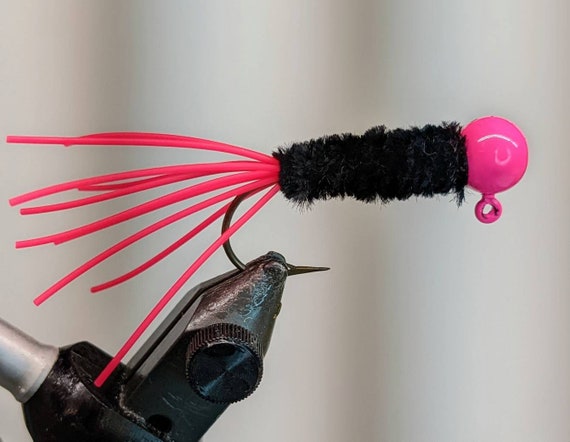 Hot Pink Crappie/Bass jig 5 per pack 4 sizes 2 hook styles available