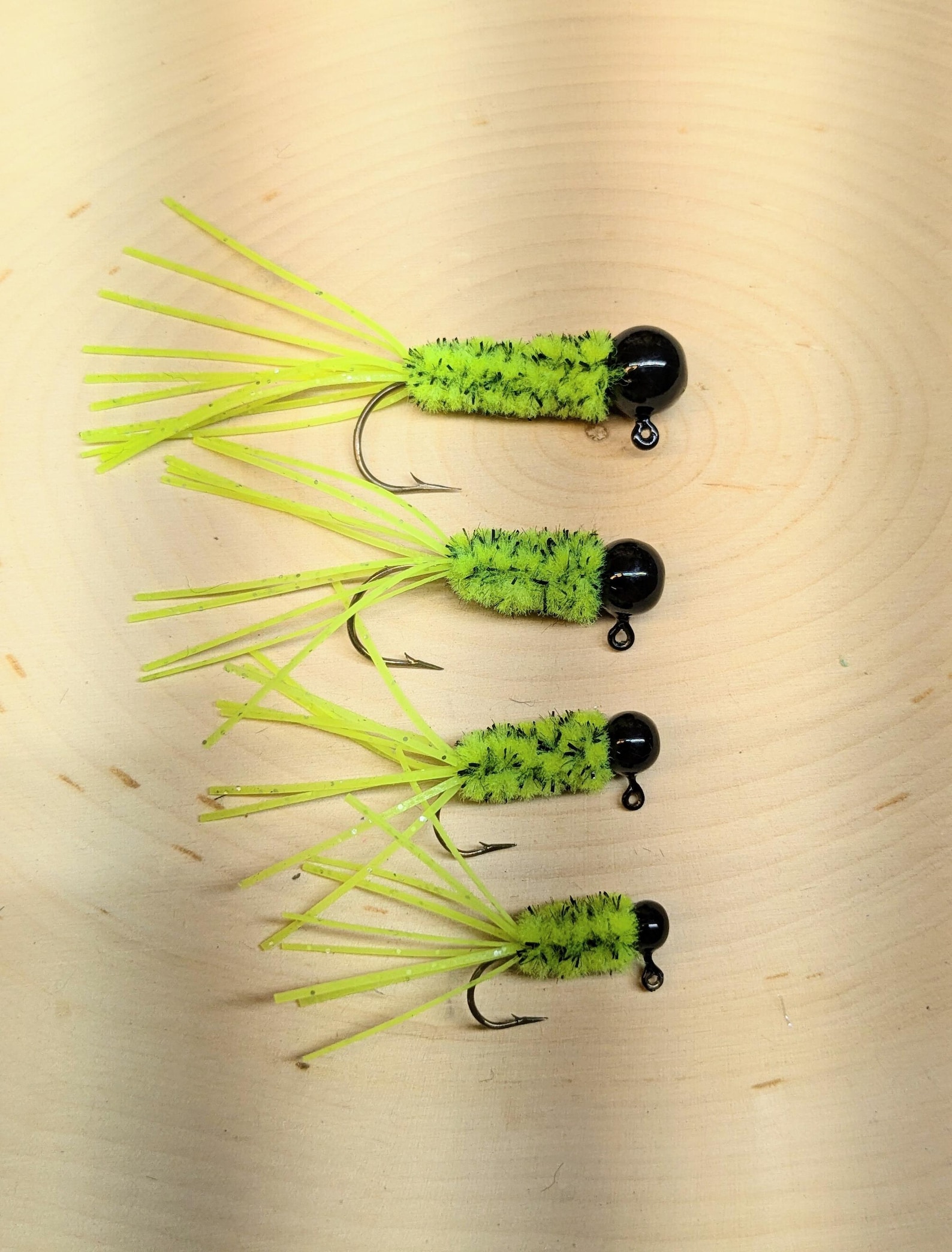 Black Crappie/bass Jig #34 5 per Pack 4 Sizes 2 Hook Styles Available