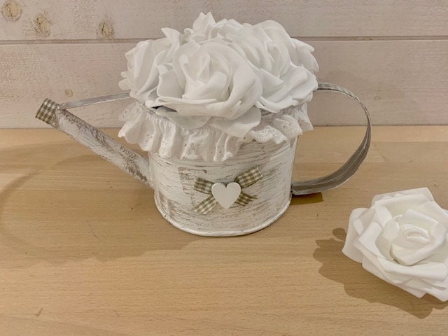 Arrosoir Shabby Blanc Taupe et Ses Roses