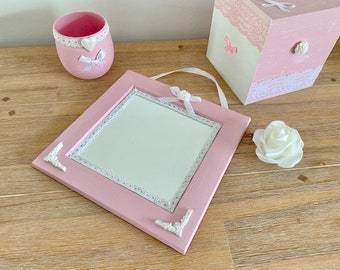 miroir rose  et blanc