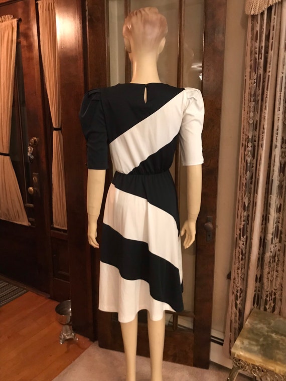 Vintage Black and White Dress - image 5