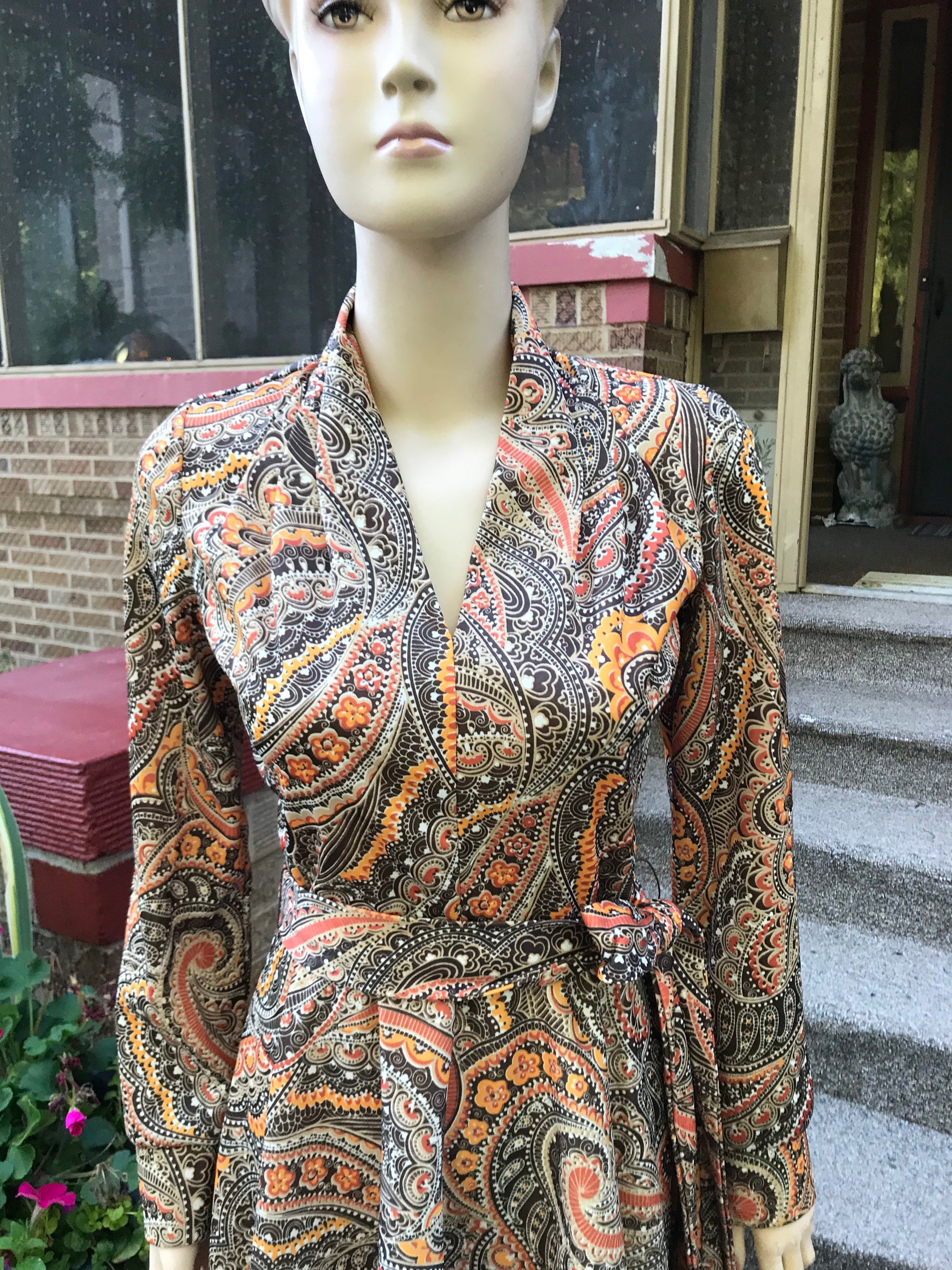 vintage paisley dress 1960s Pink Mini S The Barn Owl Goods 5X while supplies last. Vintage Short Sleeve Paisley Dress