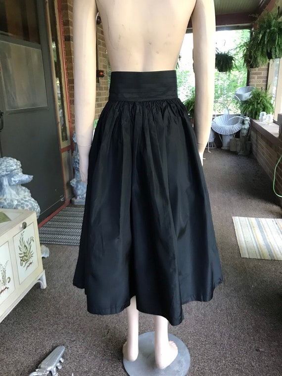 The absolute best taffeta skirt - image 2