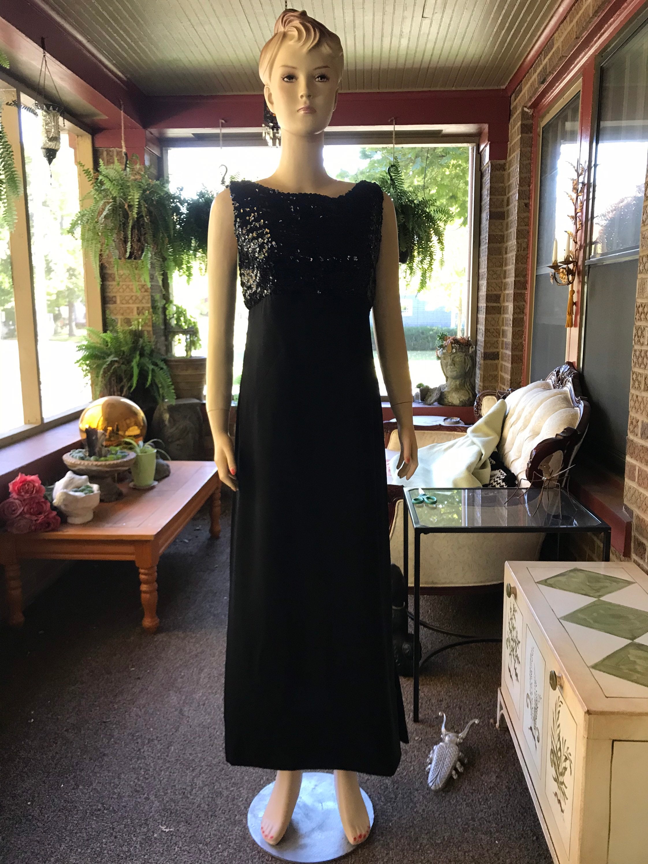 old hollywood black dress The Muse. Vintage Glamour. Modern., @sergiohudson , #nyfw 1107237 Size Rosemary Clooney Black Mermaid Evening