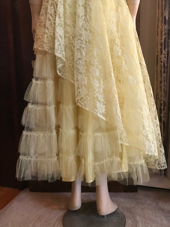 Precious Lemon Yellow 1950’s Prom Dress - image 10