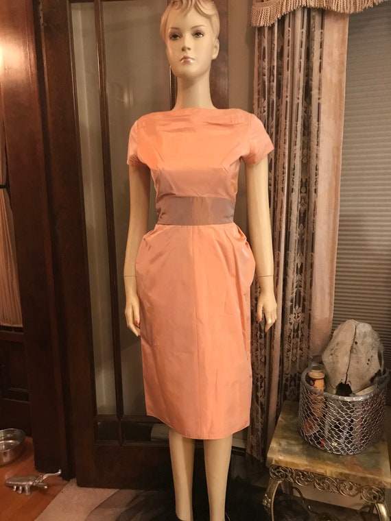 Peachy vintage taffeta dress - image 1