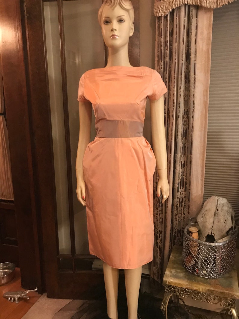 Peachy vintage taffeta dress image 1