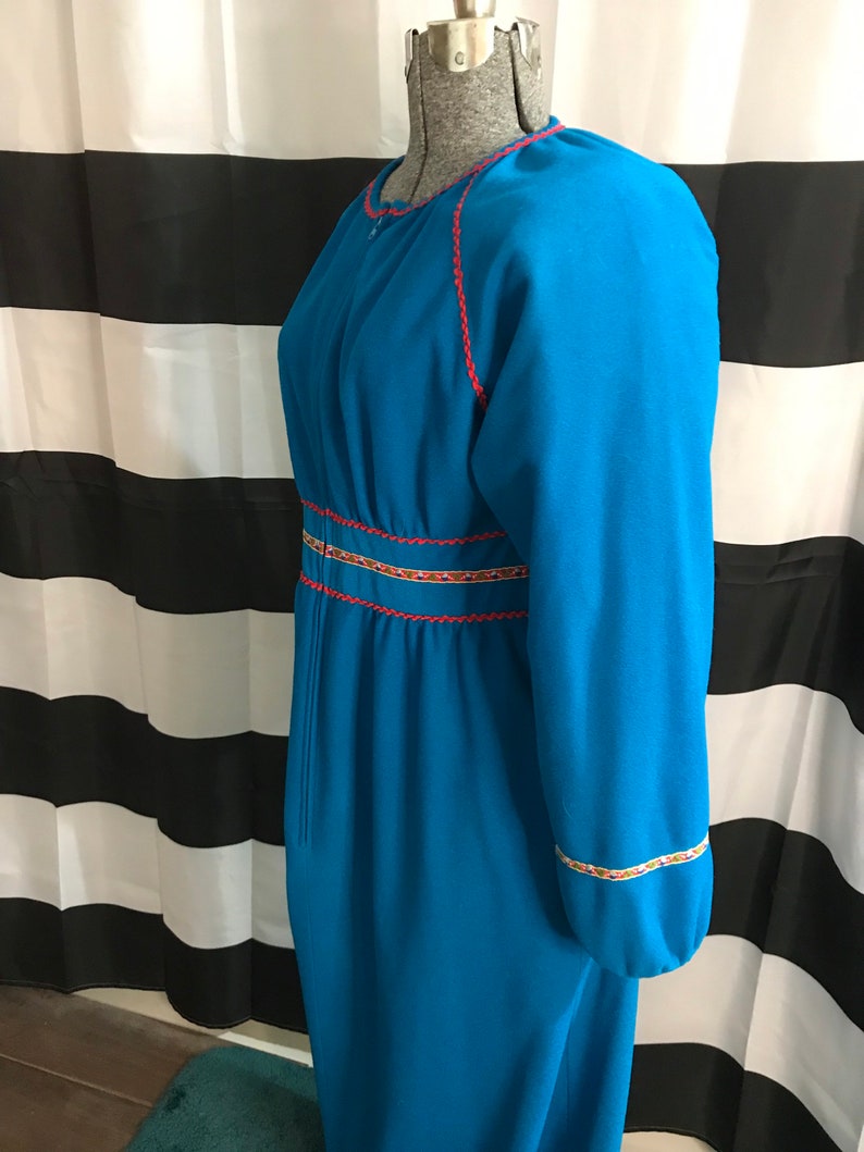 Vintage Robe image 2