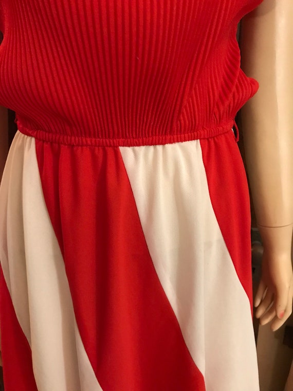 Vintage red and white dress - image 3