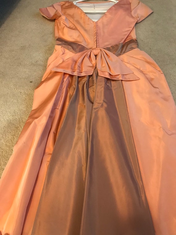 Peachy vintage taffeta dress - image 10