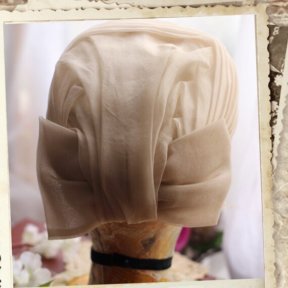1950s vintage pleated cream turban pilbox hat