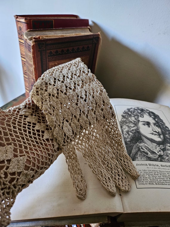 Antique 1900s  Edwardian- Victorian/ Irish croche… - image 2