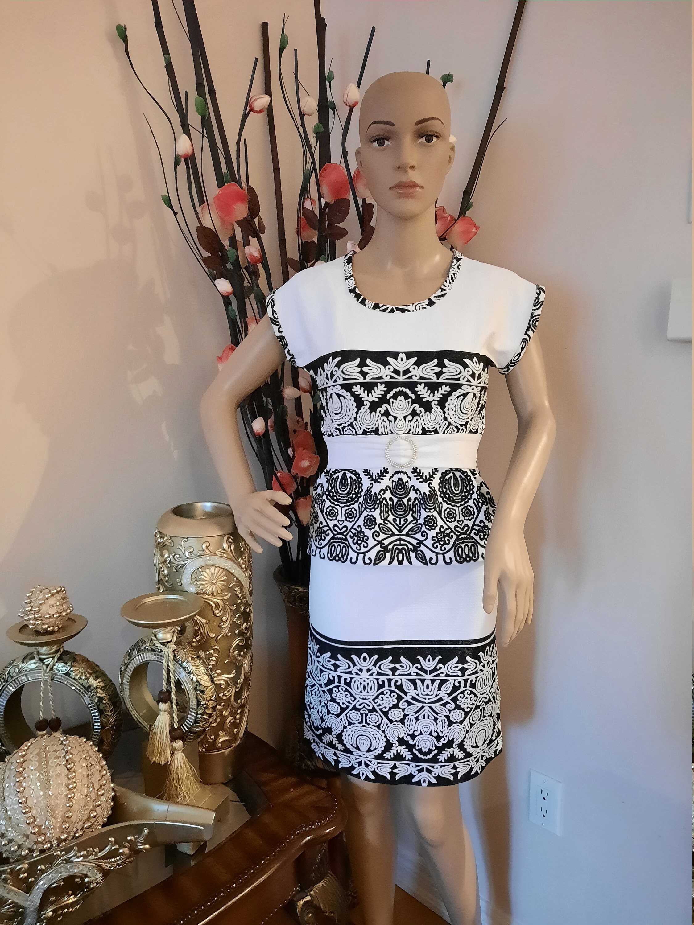 Elegant Black and White Skirt Set 2 