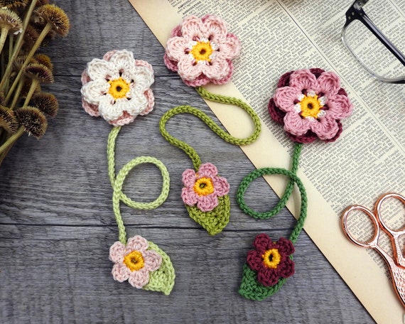 Boho Flower Crochet Bookmark Pattern, Blush Flower Scheepjes Catona Beginner Friendly PDF Pattern, Stem and Leaf Floral Bookmark
