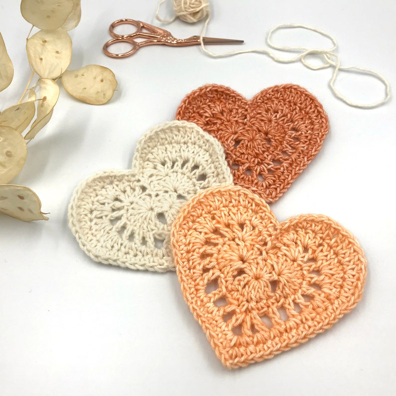 Sweet Little Heart Crochet Pattern, Crochet Heart Applique Embelishment Pattern, Rainbow Baby Hearts Scheepjes Stone Washed Photo Tutorial image 3