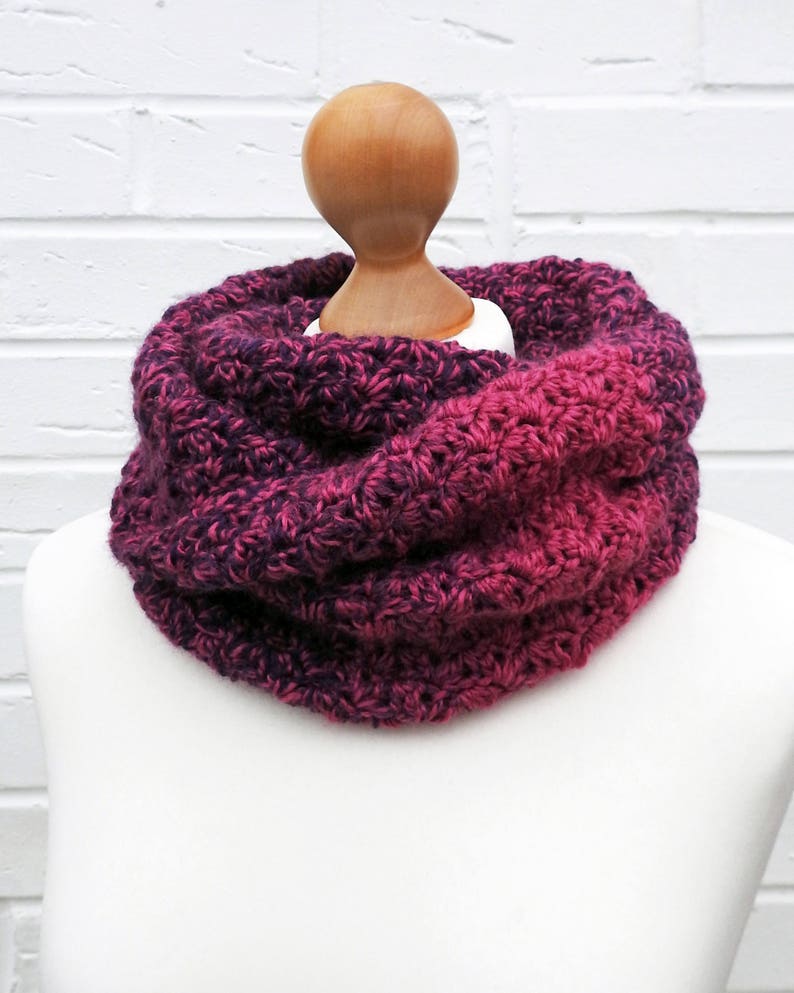 Ladies Knitted Infinity Snood Scarf Purple Pink Green Soft Warm Neck Warmer