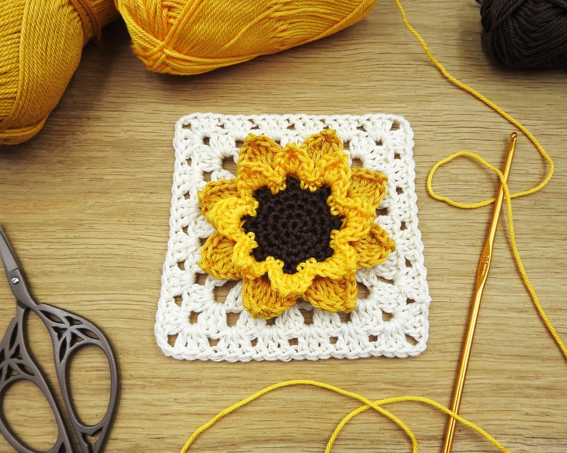 Boho Sunflower Granny Square Crochet Pattern, NO-SEW Double-Layered Flower Afghan Square, Scheepjes Catona Photo Tutorial image 3