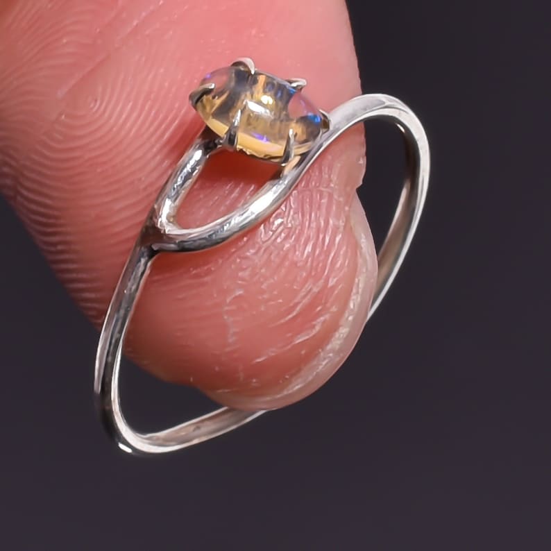 Terrific Ethiopian Opal Gemstone Ethnic Style 925 Sterling Silver Ring 4 US
