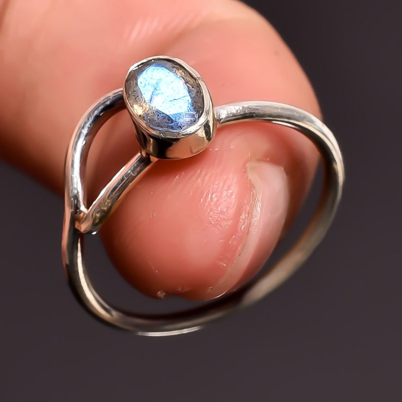 Gorgeous Labradorite Gemstone Ethnic Jewelry 925 Sterling Silver Ring 5.25 US