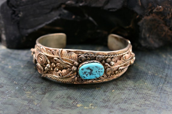 Fantastic Vintage Native American Navajo Sleeping Beauty Turquoise Sterling Silver Bangle Fantastic Vintage Native American Navajo Sleeping Beauty Turquoise Sterling Silver Bangle
