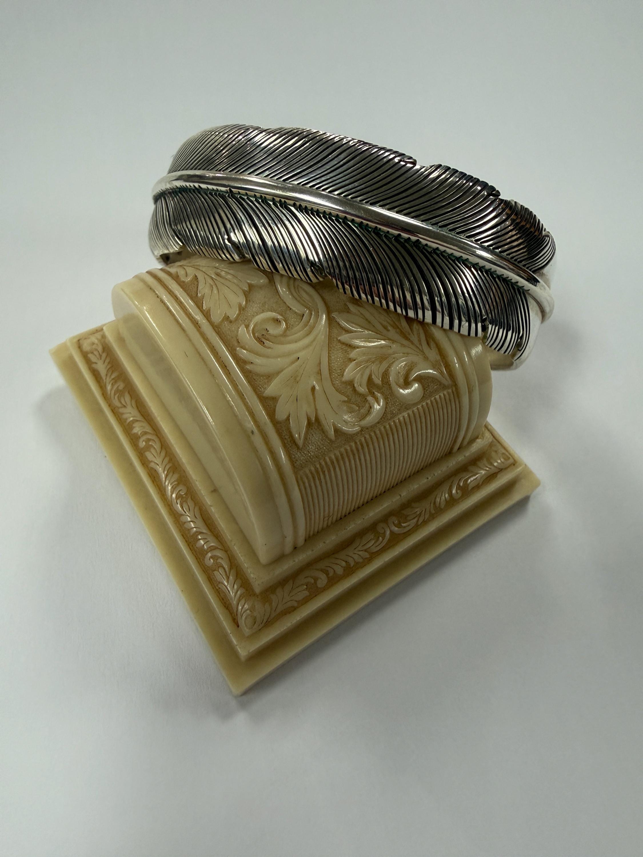 H Mace Feather - Etsy