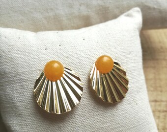 Earrings / / shells / / beads