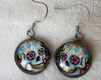 skull earrings