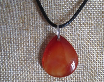 carnelian necklace, happiness, serenity, dynamism