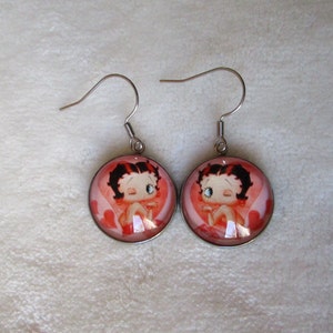 pretty pair of betty boop earrings, 0.79 inch image 3