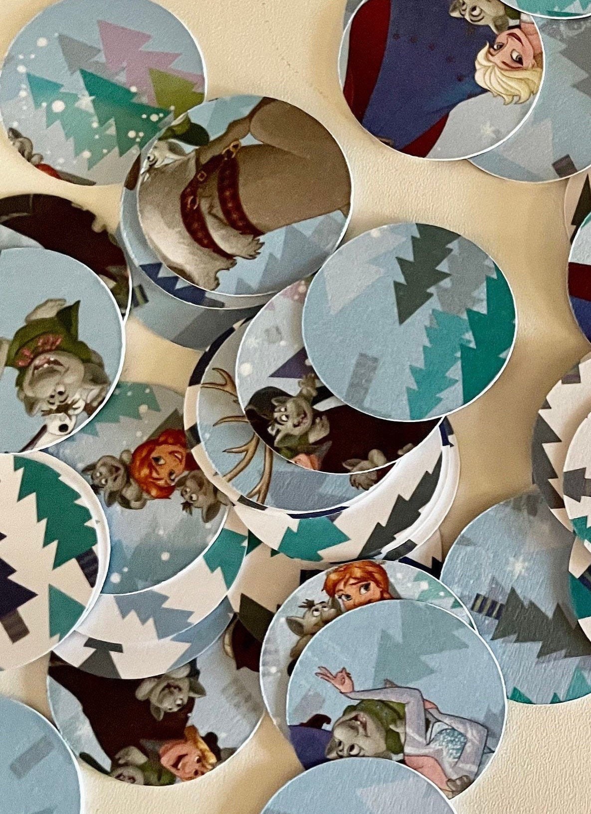 Frozen with Trolls Paper Confetti Scatter