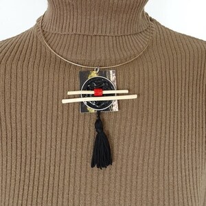 Joyas de cápsulas de café. Colgante de cartón, cápsula Nespresso y ramita. Joyería personalizada. Joyas Reciclaje de joyas. Joyería de mujer.