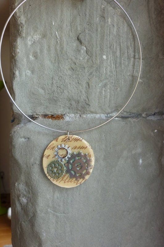 Steampunk Jewelry. Resin Jewelry. Round Resin Pendant Cogs Gears