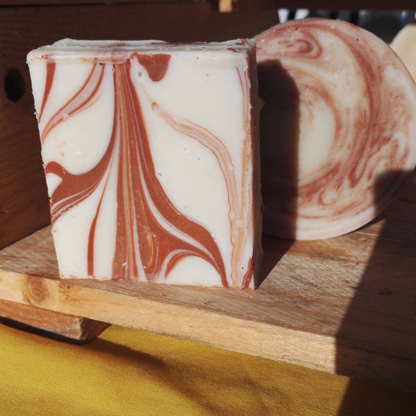 2 clays: Organic Olive and Shea artisanal soap, with white clay and red clay - body and face - lizard skin (100g)