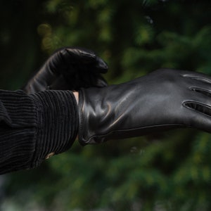 Men&#39;s WINTER Gloves - BLACK - wool lined - hairsheep leather