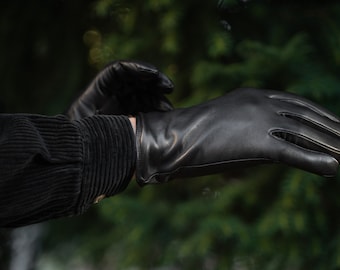 Men's WINTER Gloves - BLACK - wool lined - hairsheep leather