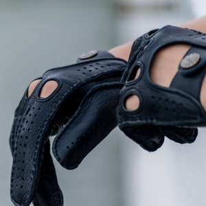 Women's DRIVING Gloves - BLACK - deerskin leather