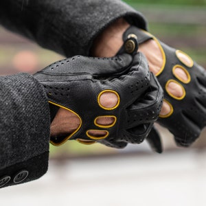 Men&#39;s DRIVING Gloves - BLACK(yellow) - deerskin leather