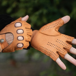 Men&#39;s FINGERLESS Leather Gloves - COGNAC - deerskin leather