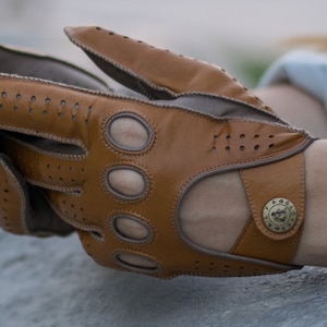 Women&#39;s DRIVING Gloves - NAVAHO-TAN - hairsheep leather
