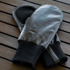 Men&#39;s MITTENS - rabbit FUR lined - BLACK - hairsheep leather